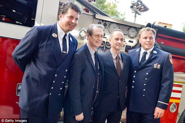 Steve Buscemi ayudó como bombero tras atentados del 11 de septiembre - steve-buscemi-bomberos