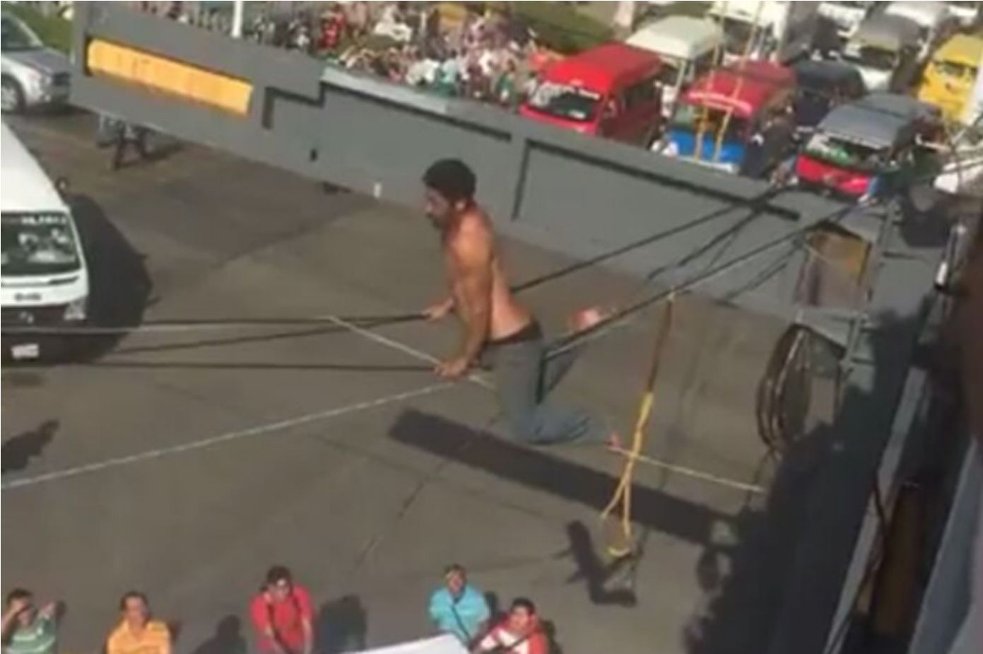 Detienen a hombre que intentaba suicidarse en Villahermosa - suicida-villahermosa-3