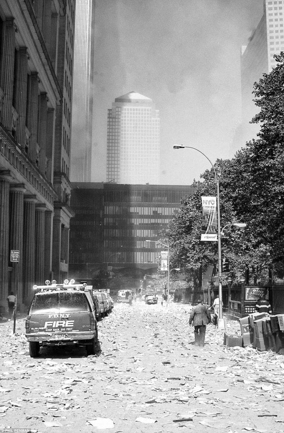 Galería: fotógrafo capta sobrevivientes del ataque a las Torres Gemelas - tg18