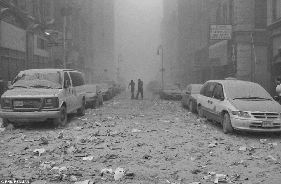 Galería: fotógrafo capta sobrevivientes del ataque a las Torres Gemelas - tg6