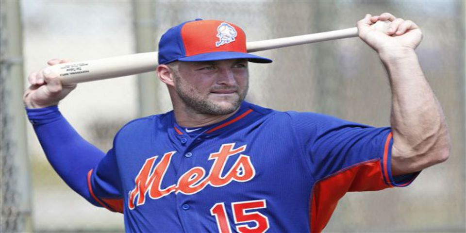 Tebow se presenta a entrenar con equipo de ligas menores de los Mets