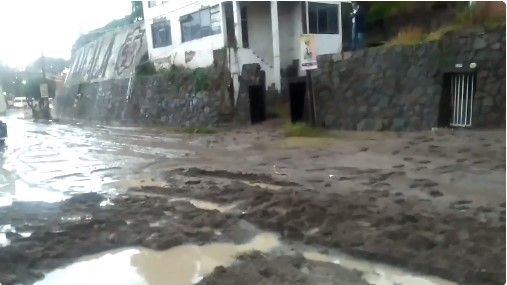 Deja tormenta bardas caídas y deslave de cerro en Tlaxcala