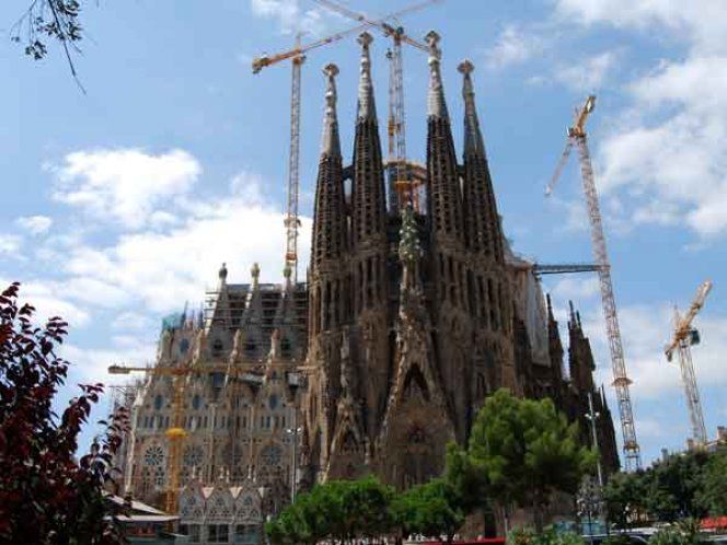 Torre de la Sagrada Familia de Barcelona concluirá su construcción en 2020 - torre