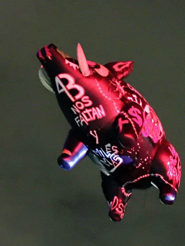 Roger Waters se pronuncia contra Trump durante primer concierto en México - trump-cerdo-waters-768x1024