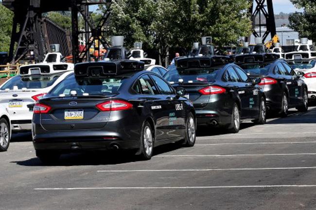 Uber lanza programa de autos autónomos en EE.UU.