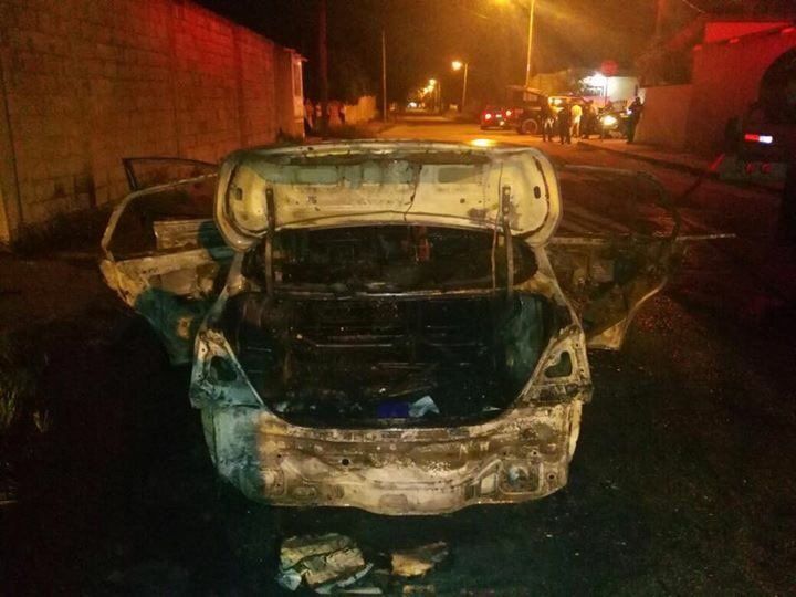Golpean a chofer de Uber e incendian su auto en Yucatán