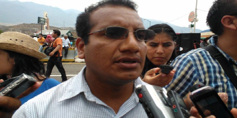 Padres de los 43 temen que salida Arely Gómez entorpezca el caso - vidulfo-rosales