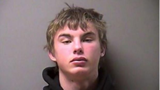 Liberan a adolescente que violó a niña de 2 años y lo difundió en internet