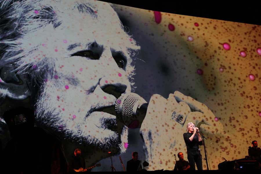 Roger Waters se pronuncia contra Trump durante primer concierto en México