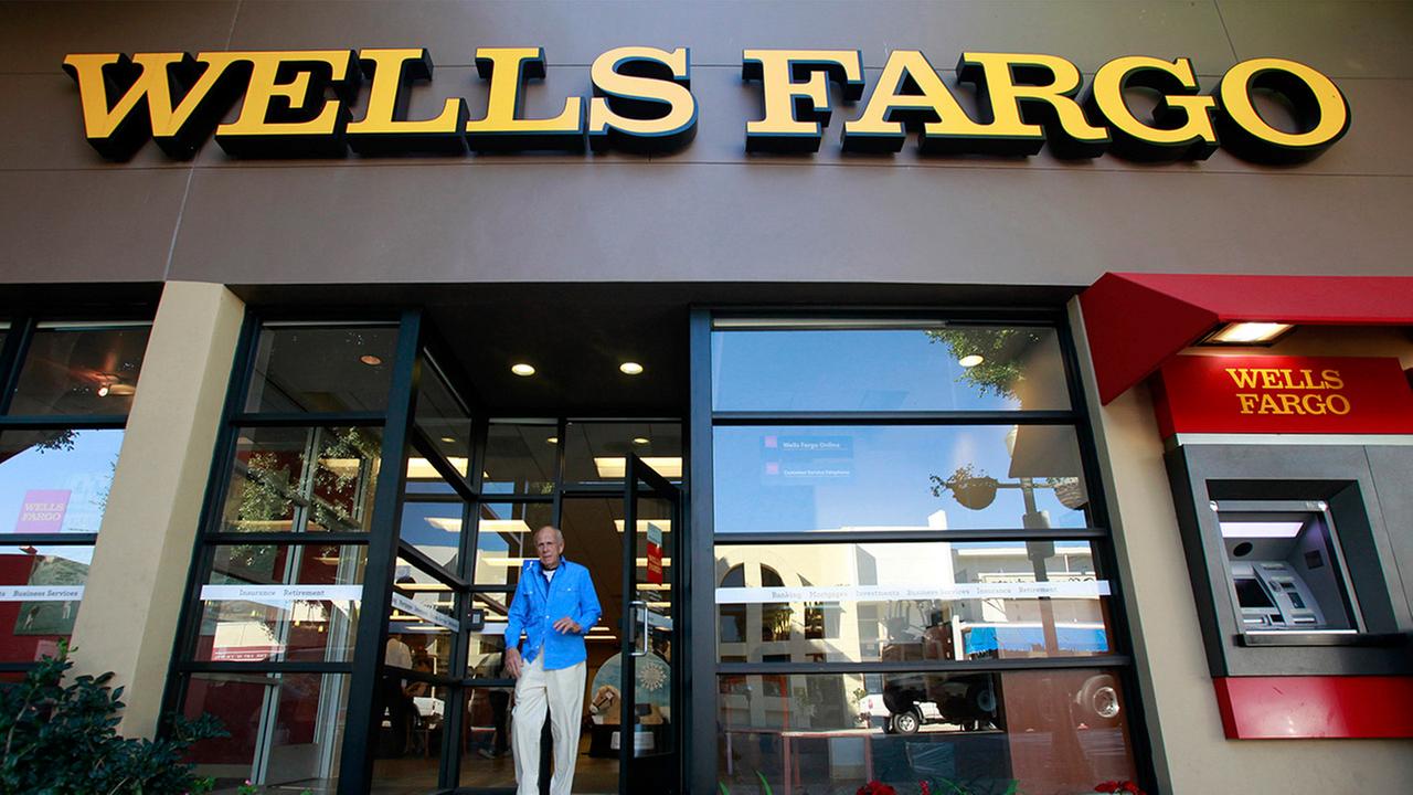 Multan a Wells Fargo con 185 millones de dólares por abrir cuentas sin autorización