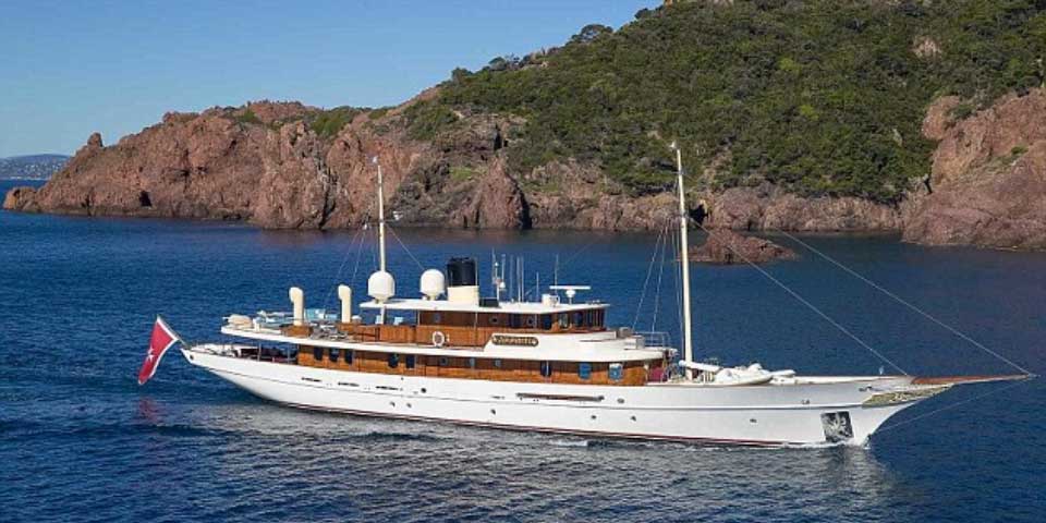 JK Rowling pone a la venta su yate de lujo