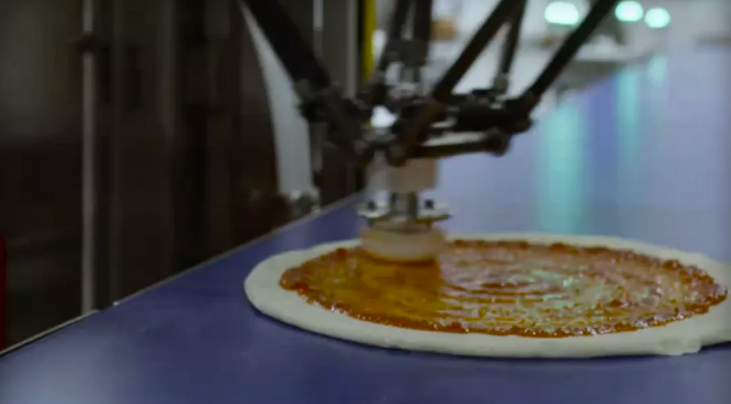 Empresa de Estados Unidos utiliza robots para hacer pizzas - zume-pizza