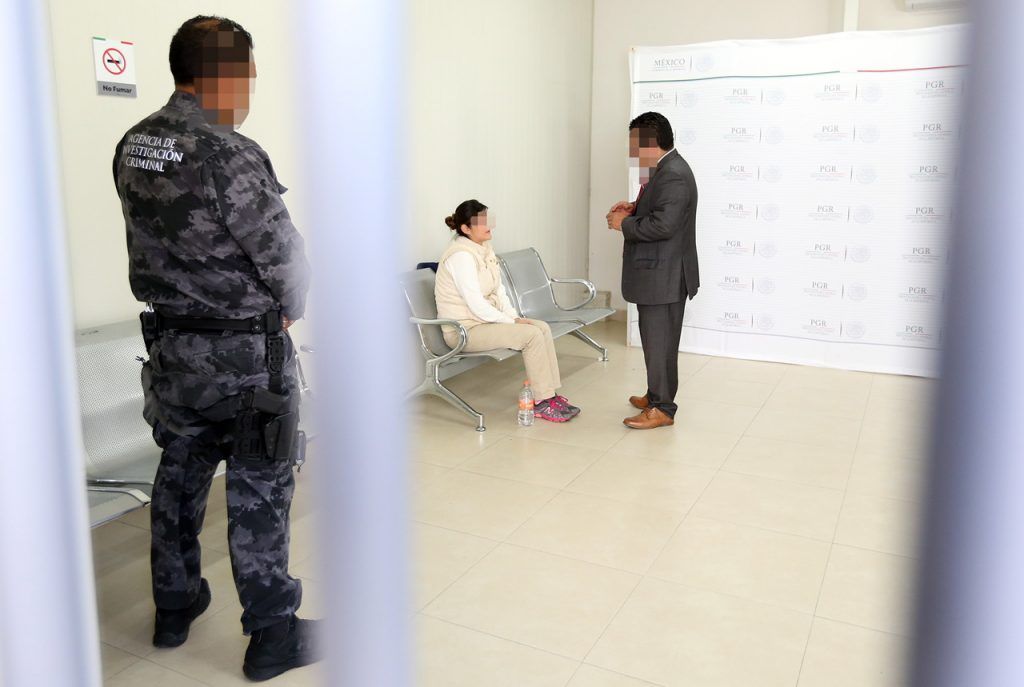 Extraditan a la mexicana más buscada por el FBI - 030K8472-1024x687