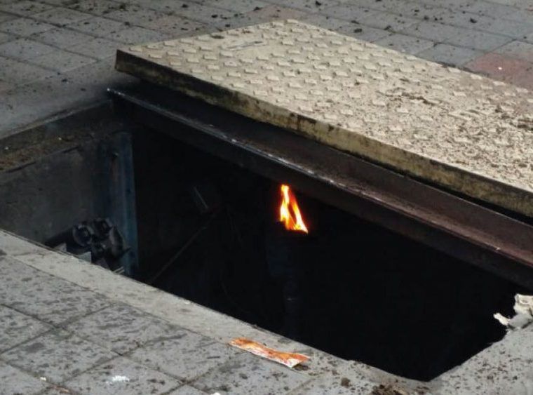 Explota registro subterráneo de la CFE en centro de Tampico