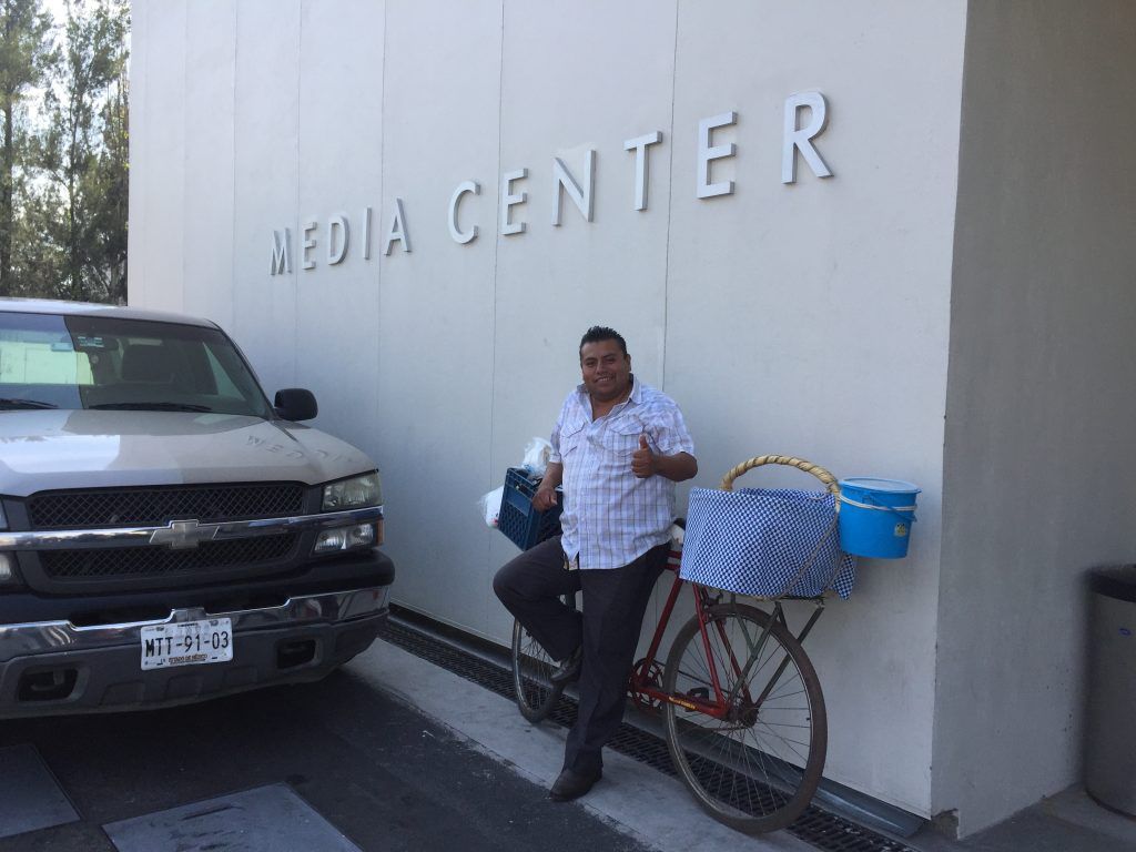 Autódromo Hermanos Rodríguez casi listo para la Fórmula 1 - 12-Los-tacos-de-canasta-también-están-presentes-pero-difícilmente-se-encontrarán-ahí-los-días-que-se-lleve-a-cabo-la-carrera-1024x768