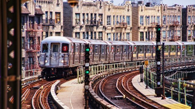 Fotógrafo muere por tratar de surfear un tren del Metro - 12248939_daredevil-instagram-star-dies-train-surfing_9fdb2b0f_m