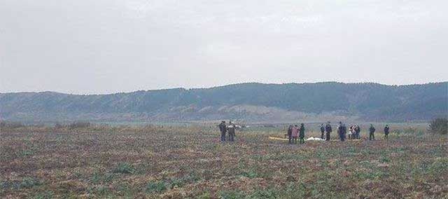 Hombre muere al no abrir su paracaídas en Rumania