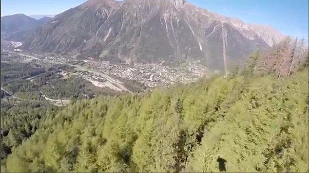 Video: saltador de base sobrevive a accidente en Francia - 39BFB74C00000578-0-image-a-6_1477523279644