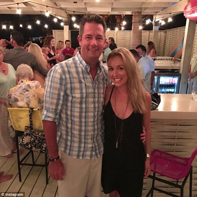 Michael Phelps comparte fotos de su boda en playa mexicana - 39E01A1E00000578-3887040-image-a-3_1477841123317