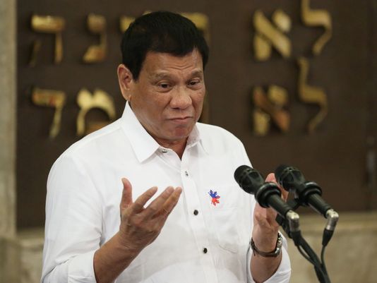 Presidente de Filipinas continúa insultando a Obama - 636111859173450320-AFP-AFP-GT7DQ