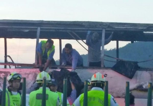 Fiscalía entrega cuerpos de víctimas del accidente en la Córdoba-Veracruz - 859142