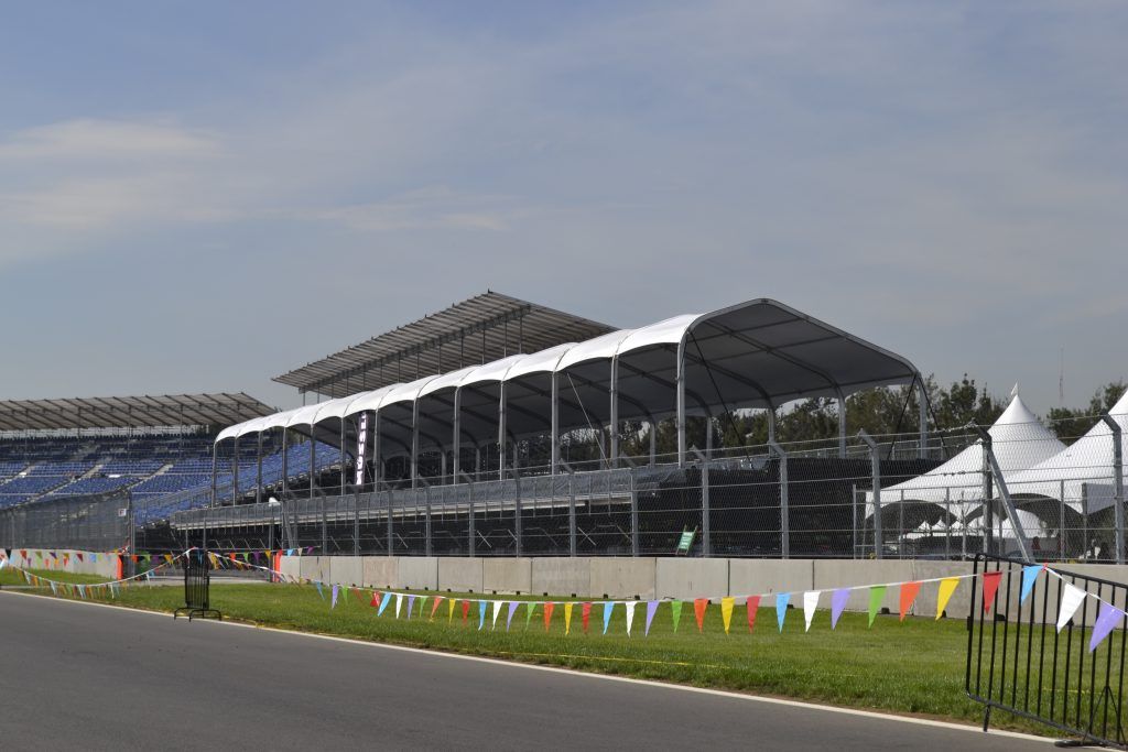 Autódromo Hermanos Rodríguez casi listo para la Fórmula 1 - 9-El-autódromo-de-la-Ciudad-de-México-es-de-los-pocos-que-cuentan-con-todo-tipo-de-servicios-y-que-sus-tribunas-se-encuentran-más-cerca-de-la-pista-y-también-cuenta-con-extensas-áreas-VIP-para-los-amantes-del-glamour-1024x683