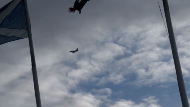 Escoltan avión de Volaris tras perder comunicación - 92131991_jet