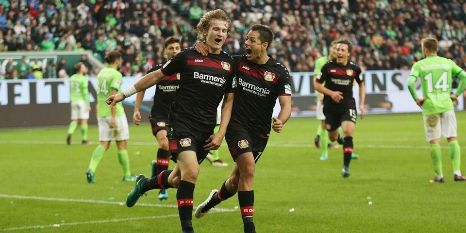 ‘Chicharito’ titular en triunfo del Leverkusen ante el Wolfsburgo