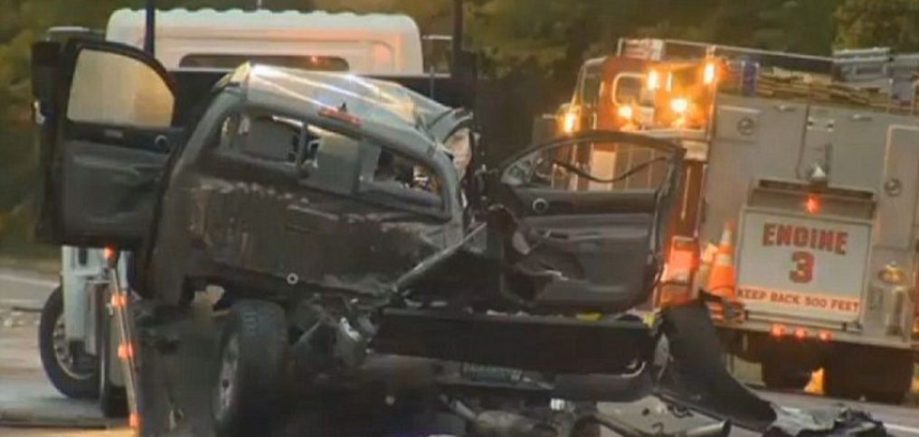 Conductor mata a cinco personas por manejar en sentido contrario