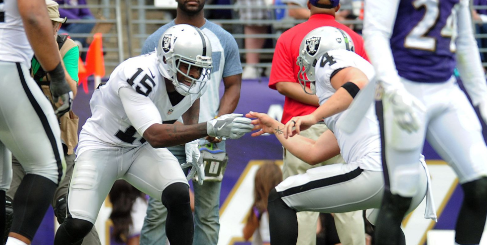 Raiders le quitan el invicto a los Ravens Raiders le quitan el invicto a los Ravens