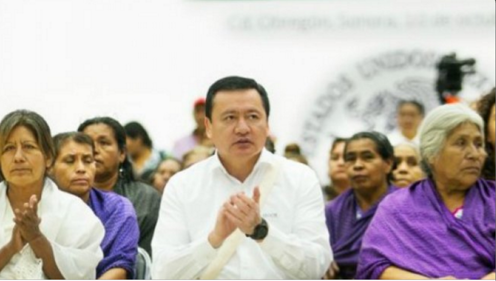 Osorio Chong prometió viviendas y apoyos en Sonora