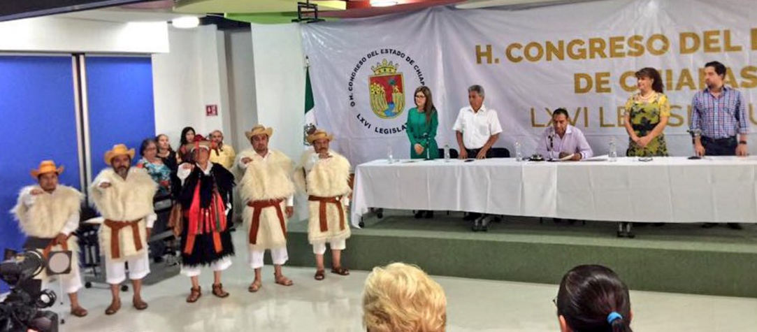 Integrantes del Concejo Municipal de San Juan Chamula toman protesta - Captura-de-pantalla-2016-10-11-a-las-18.41.08