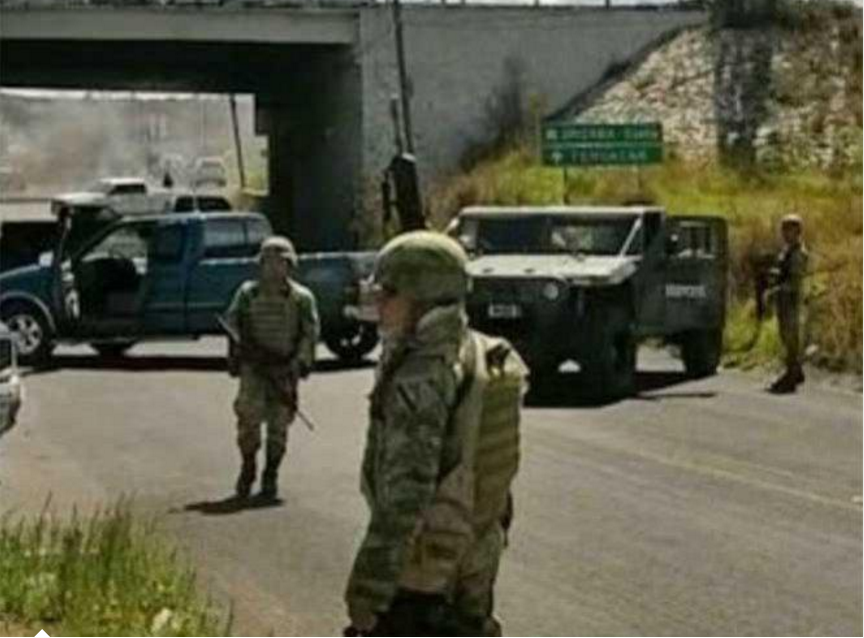 Militares se enfrentan a hombres armados en la Puebla-Orizaba