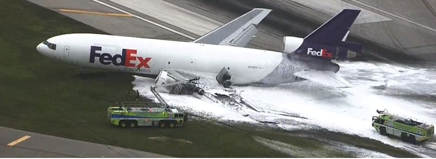 Video: en Florida se incendia avión de FedEx - Captura-de-pantalla-2016-10-28-a-las-18.35.34