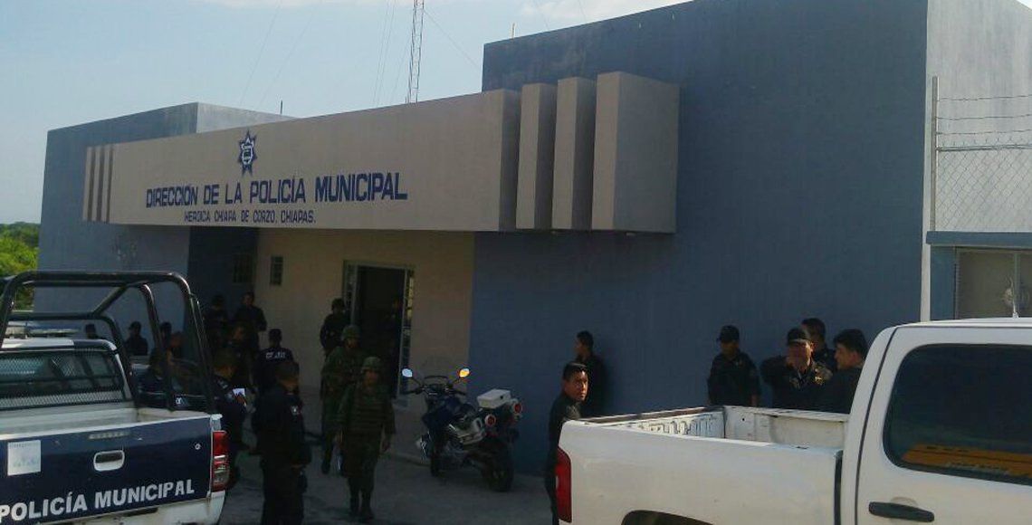 Detienen a 21 policías por tráfico de migrantes en Chiapas
