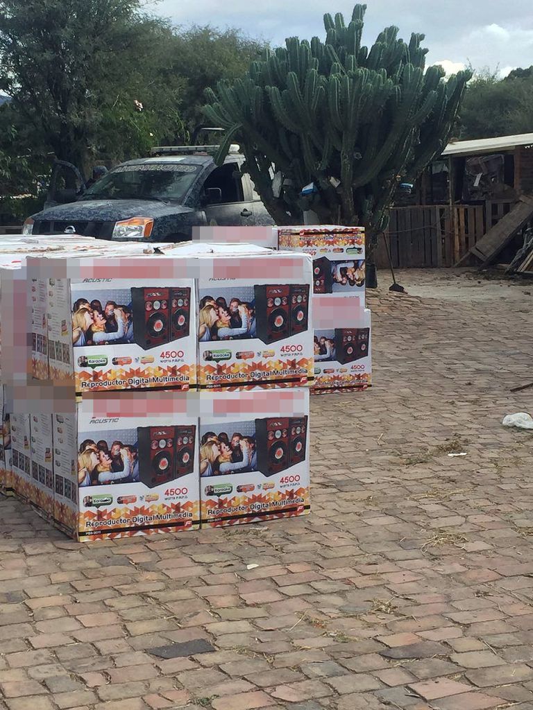 PGR asegura mercancía robada a Ferromex - IMG-20161024-WA0003-768x1024