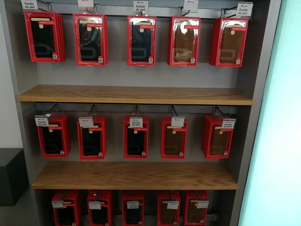 Huawei inaugura tienda de servicio en Polanco - IMG_20161013_203044-1024x768