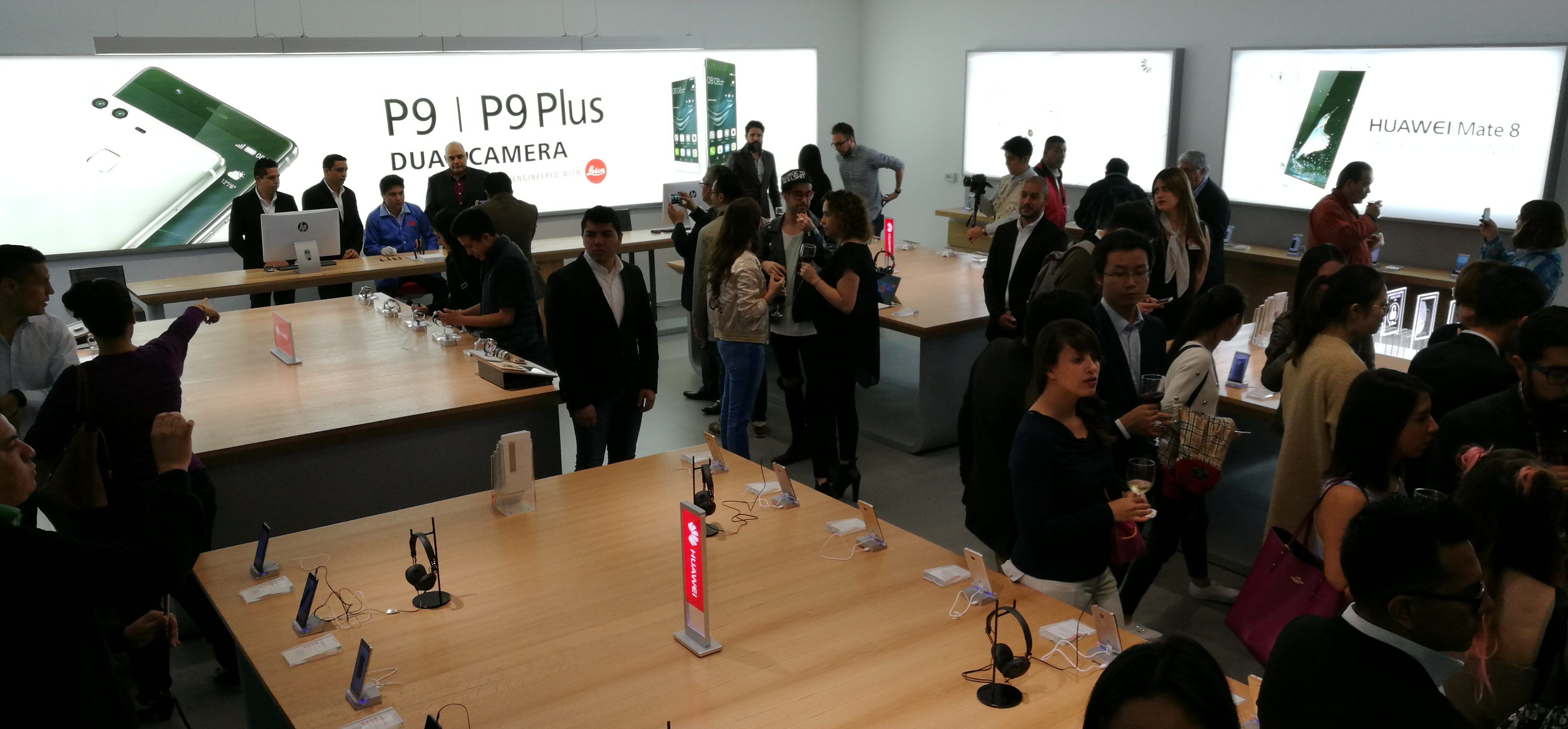 Huawei inaugura tienda de servicio en Polanco