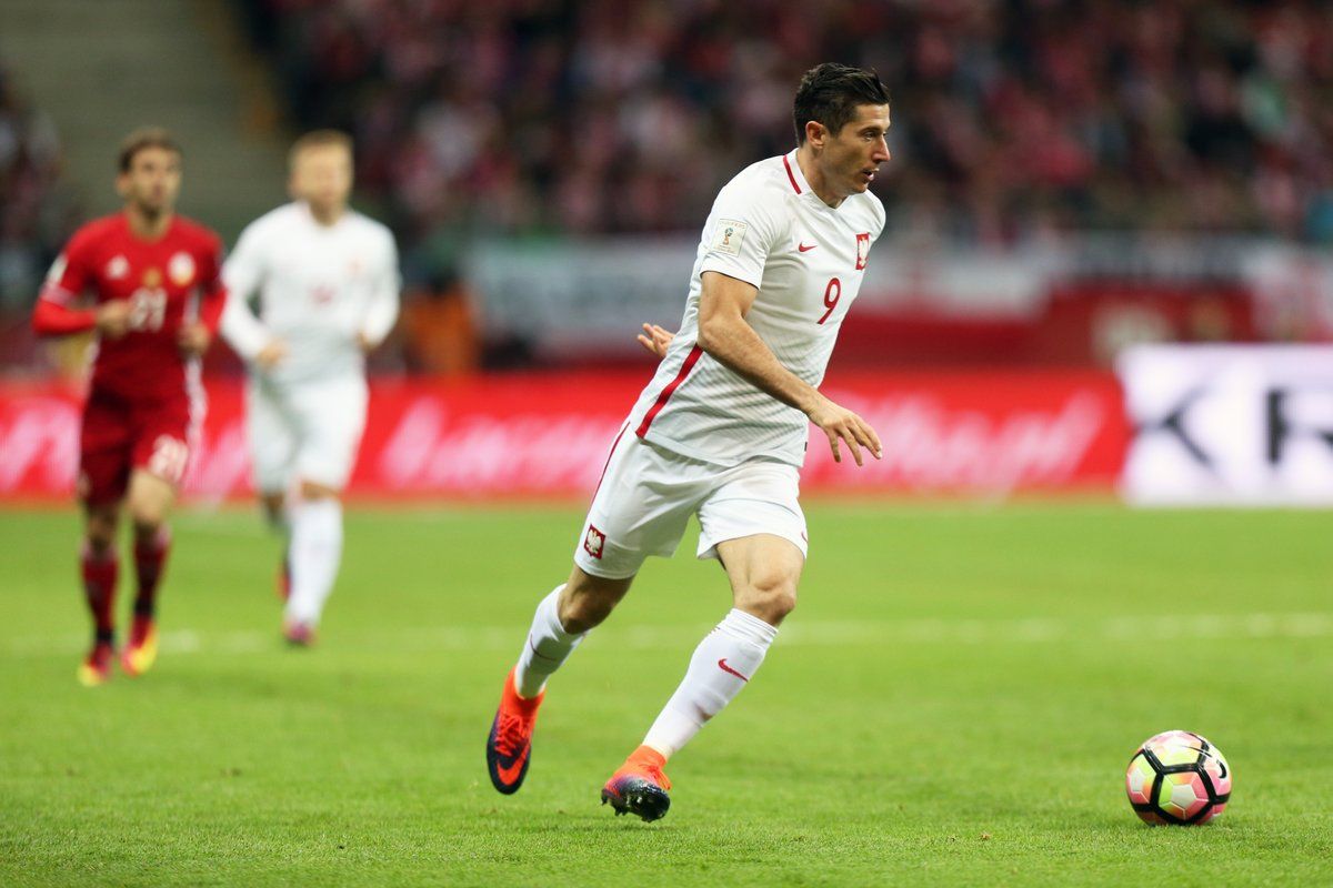 Inglaterra pierde paso perfecto en eliminatoria mundialista - Lewandowsky-Polonia