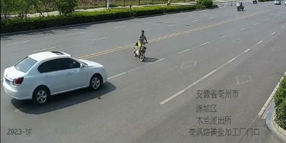 #Viral Atropellan a motociclista en autopista