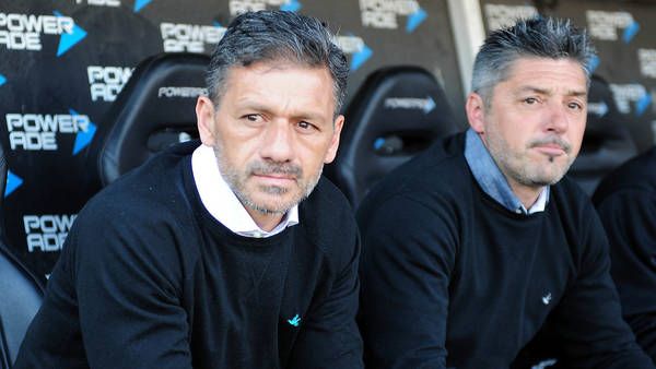 El entrenador que usó WhatsApp para ganar un partido - Nelson-Vivas-dirigiendo-Estudiantes-Clarin_CLAIMA20161024_0255_28