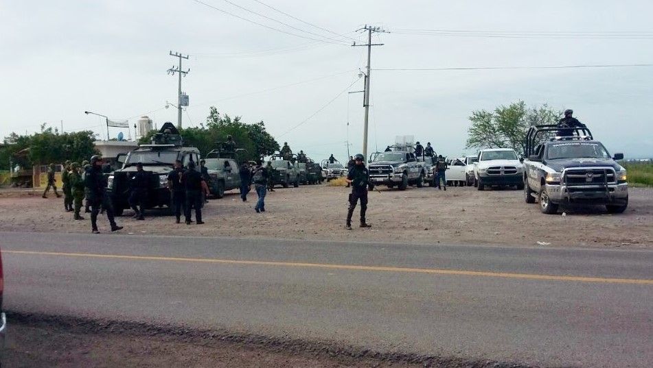 Detienen a diez por bloqueos en Michoacán