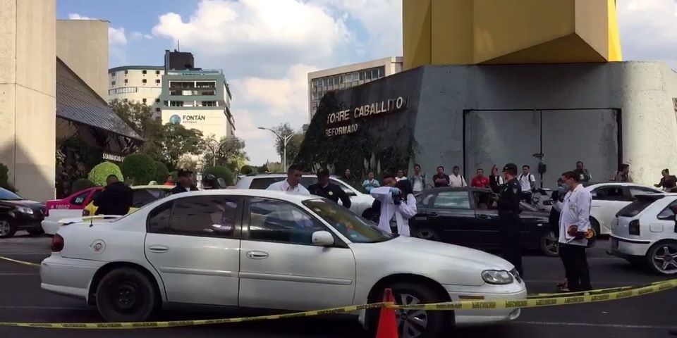 Muere persona por infarto tras chocar en Paseo de la Reforma