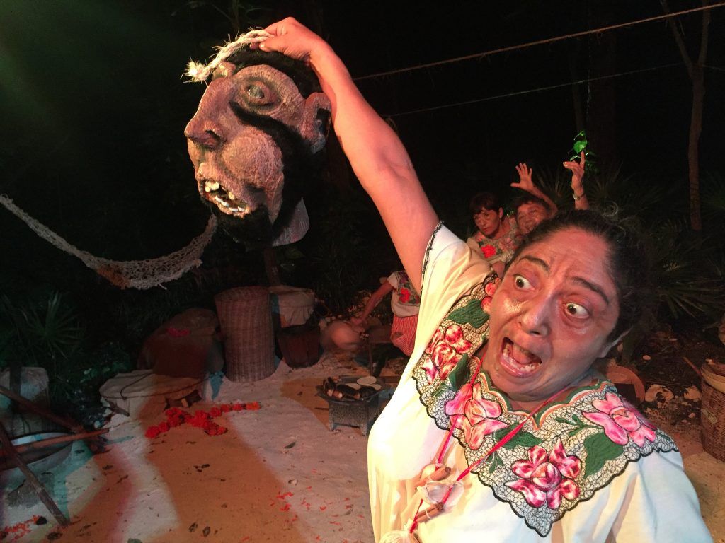 Una opción para celebrar Día de Muertos en la Riviera Maya - Representaciones-teatrales-1024x768