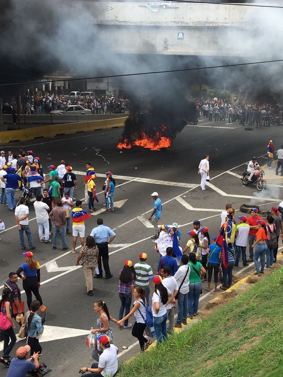 Al menos 140 detenidos y 20 heridos por las marchas en Venezuela - Venezuela-11