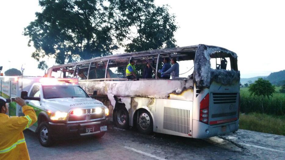 Accidente en la Córdoba-Veracruz deja 13 muertos