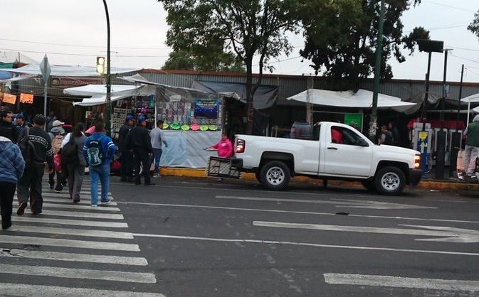Retiran a ambulantes del Metro Observatorio - ambulante-metro-obsevatorio
