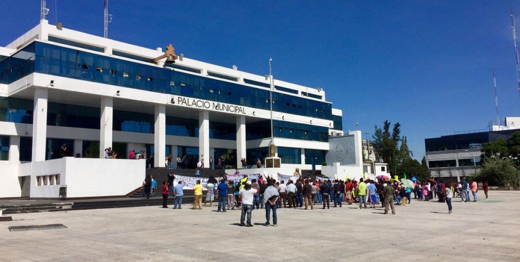 Ambulantes de Naucalpan protestan tras retiro - ambulantes-naucalpan-1024x517
