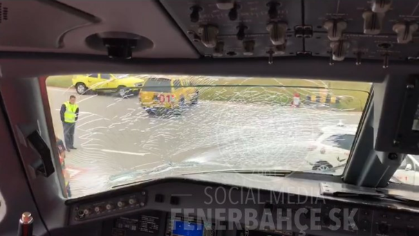 Avión del Fenerbahce aterriza de emergencia en Hungría - avion-fenerbahce-1