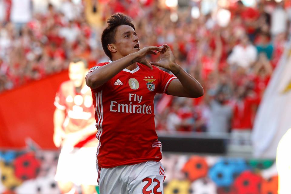 Benfica golea para mantenerse en la cima de la liga portuguesa - benfica-2